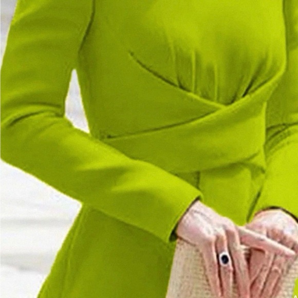 STYLEWE Green Asymmetrical Sheath Dress Sweetheart Neckline Long Sleeve - Picture 2 of 3